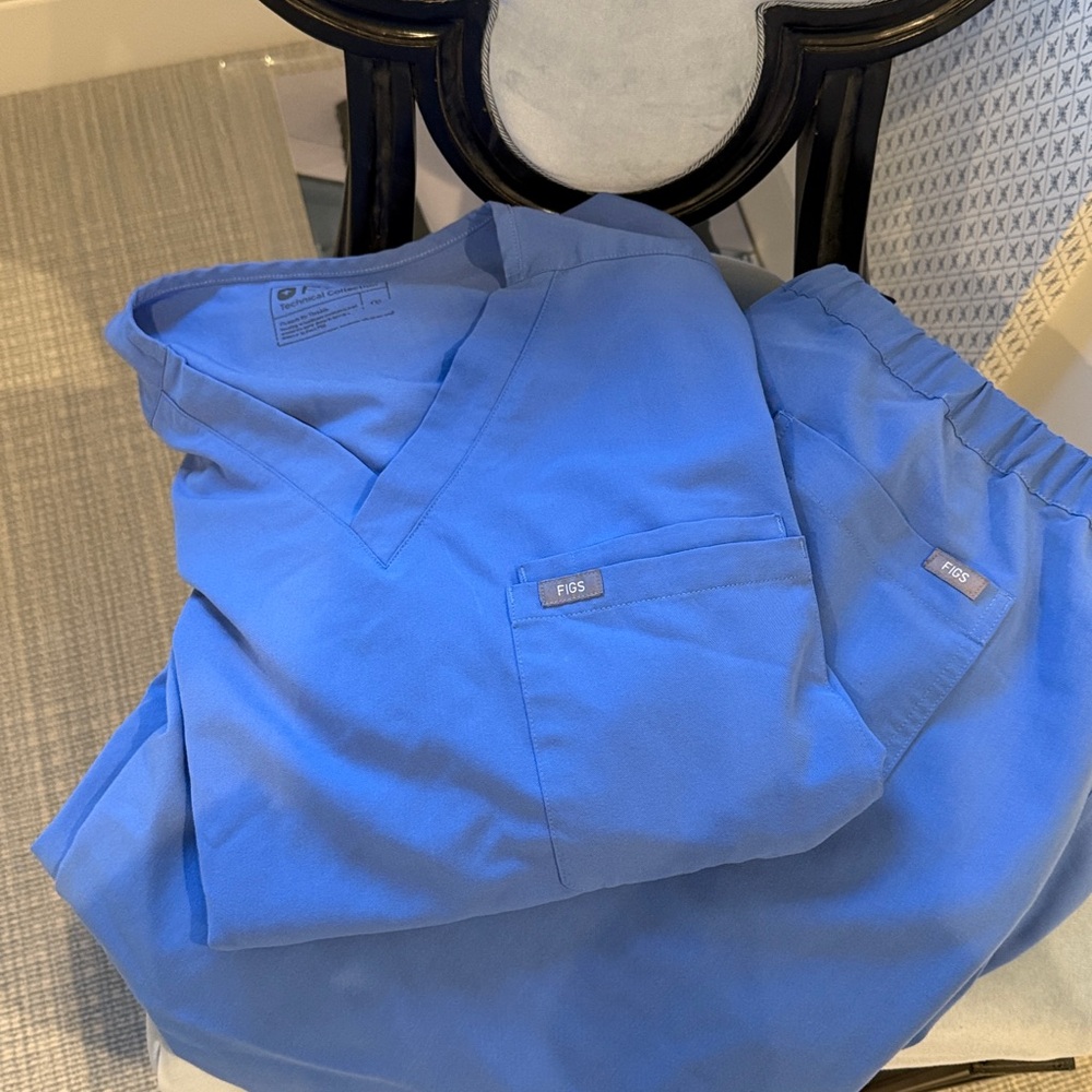 Figs Vibrant Blue Medical Scrub Set